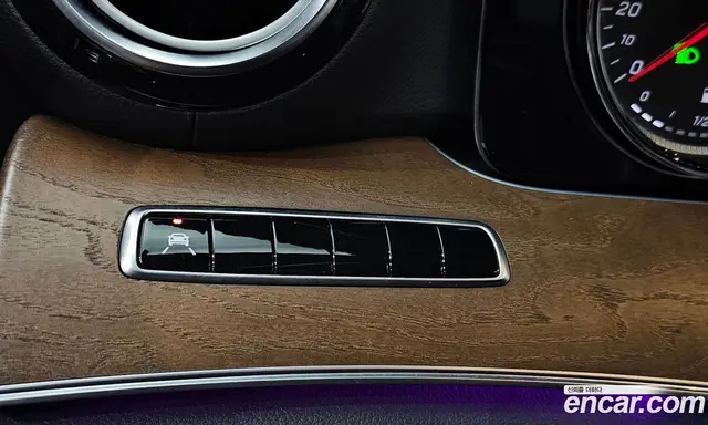 Mercedes-Benz E-Class 2019 1.9 автомат (гидро), миниатюра 12