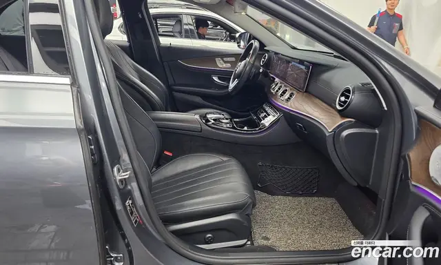 Mercedes-Benz E-Class 2020 2.0 автомат (гидро), миниатюра 11