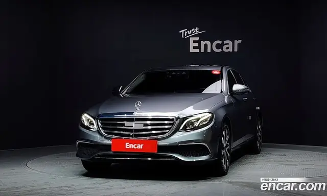 Mercedes-Benz E-Class 2020 2.0 автомат (гидро), миниатюра 3