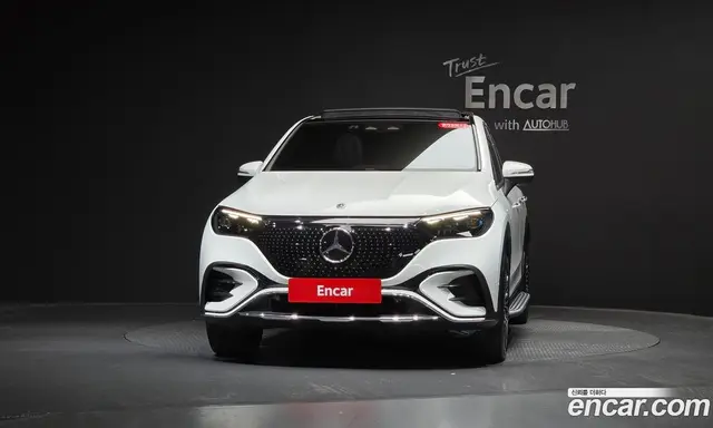 Mercedes-Benz EQE 2023 0.3 автомат (гидро), миниатюра 2