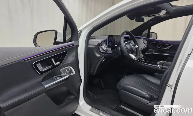 Mercedes-Benz EQE 2023 0.3 автомат (гидро), миниатюра 12