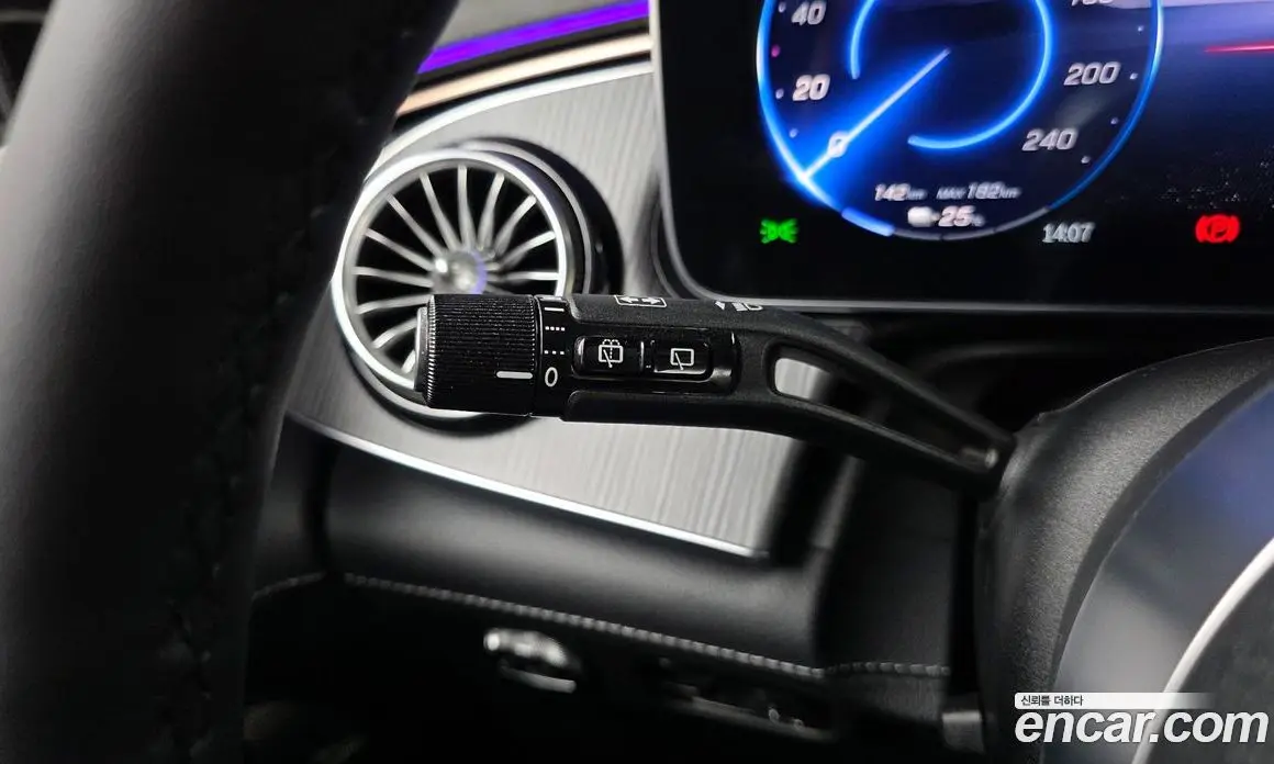 Mercedes-Benz EQE 2023 0.3 автомат (гидро), фото 24