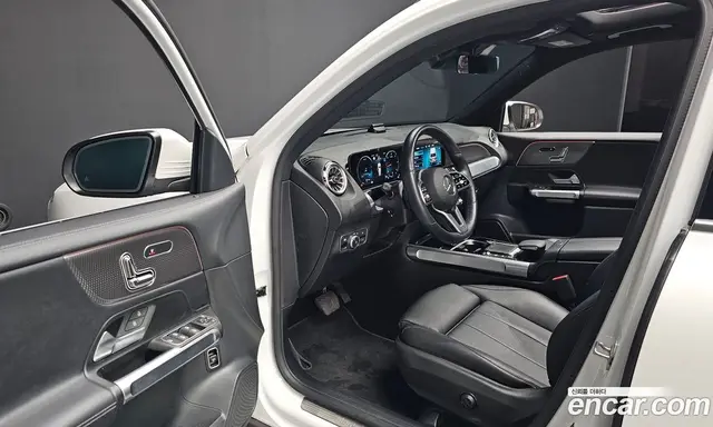 Mercedes-Benz GLB-Class 2022 1.9 автомат (гидро), миниатюра 12
