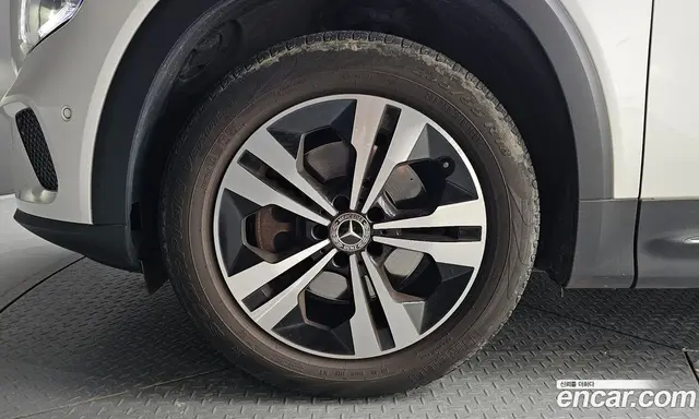 Mercedes-Benz GLB-Class 2022 1.9 автомат (гидро), миниатюра 4 Mercedes-Benz GLB-Class 2022 1.9 автомат (гидро), миниатюра 4