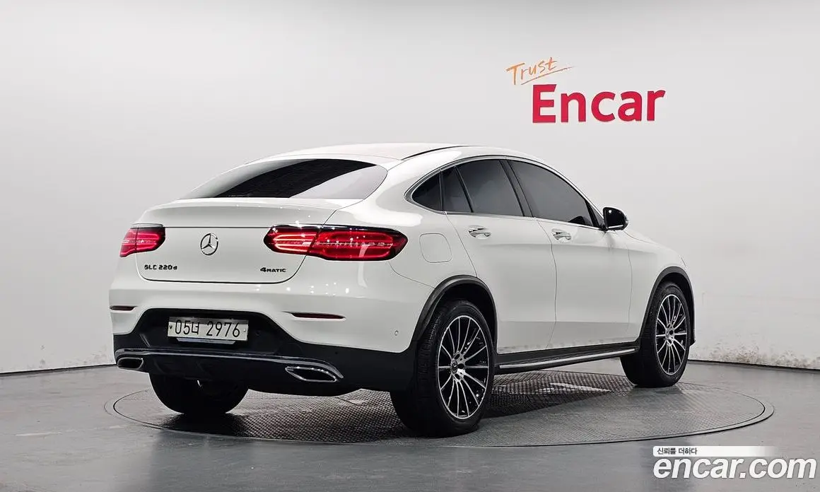 Mercedes-Benz GLC-Class 2018 2.1 автомат (гидро), фото 1 Mercedes-Benz GLC-Class 2018 2.1 автомат (гидро), фото 1