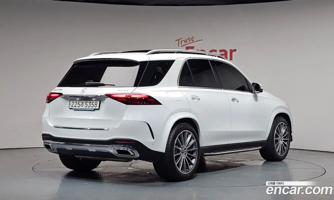 Mercedes-Benz GLE-Class 2025 3.0 автомат (гидро), фото 1 Mercedes-Benz GLE-Class 2025 3.0 автомат (гидро), фото 1