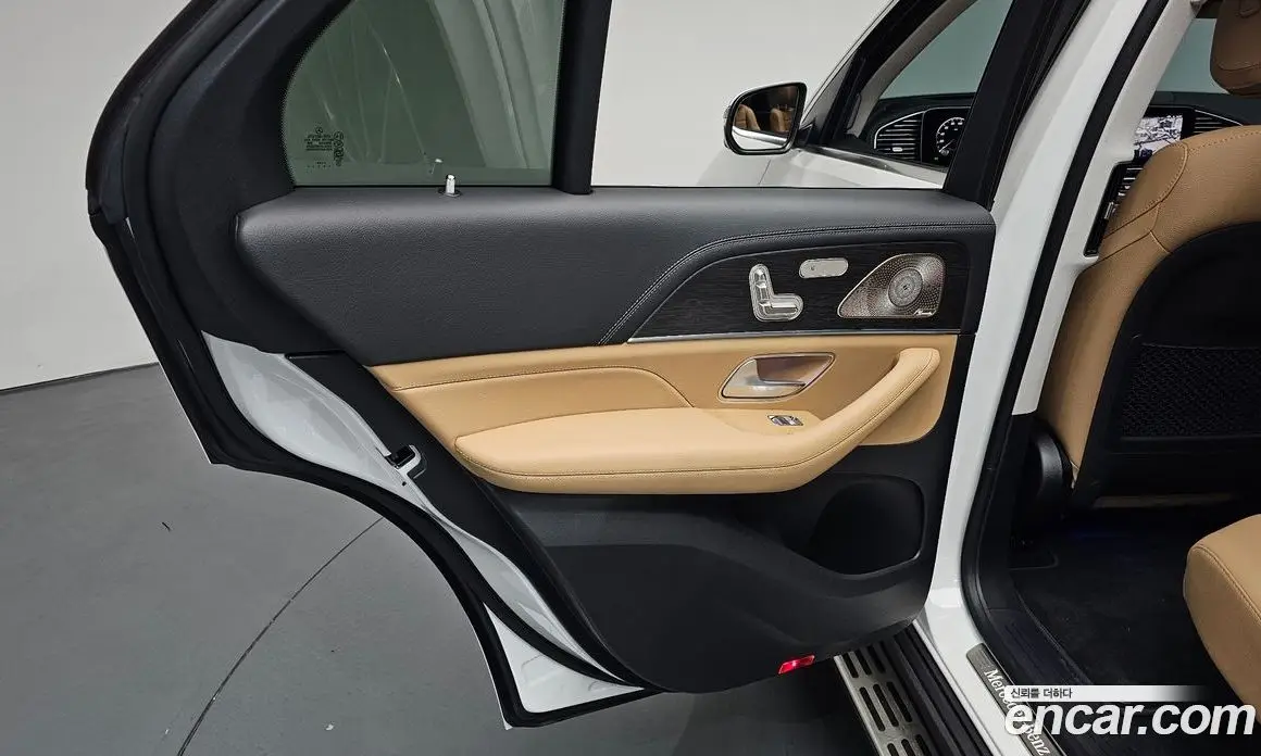 Mercedes-Benz GLE-Class 2025 3.0 автомат (гидро), фото 14 Mercedes-Benz GLE-Class 2025 3.0 автомат (гидро), фото 14
