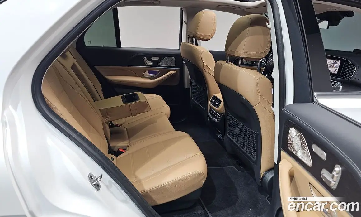 Mercedes-Benz GLE-Class 2025 3.0 автомат (гидро), фото 17 Mercedes-Benz GLE-Class 2025 3.0 автомат (гидро), фото 17