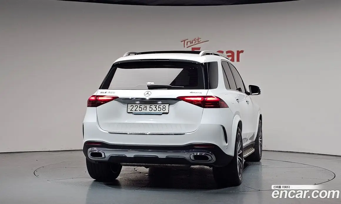 Mercedes-Benz GLE-Class 2025 3.0 автомат (гидро), фото 3 Mercedes-Benz GLE-Class 2025 3.0 автомат (гидро), фото 3