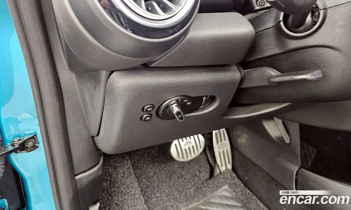 Mini Cooper Convertible 2016 1.5 автомат (гидро), фото 16 Mini Cooper Convertible 2016 1.5 автомат (гидро), фото 16