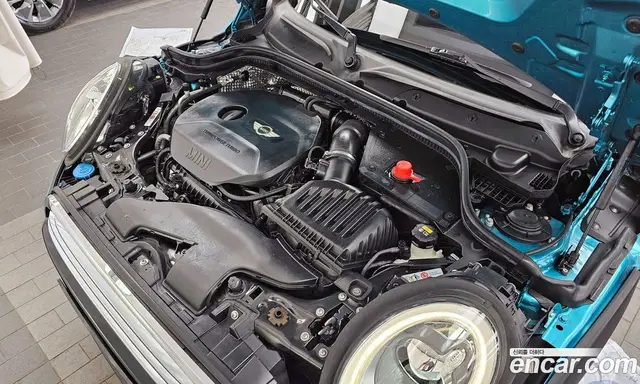 Mini Cooper Convertible 2016 1.5 автомат (гидро), миниатюра 6 Mini Cooper Convertible 2016 1.5 автомат (гидро), миниатюра 6