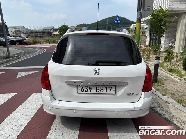 Peugeot 308 2009 2.0 автомат (гидро), миниатюра 2