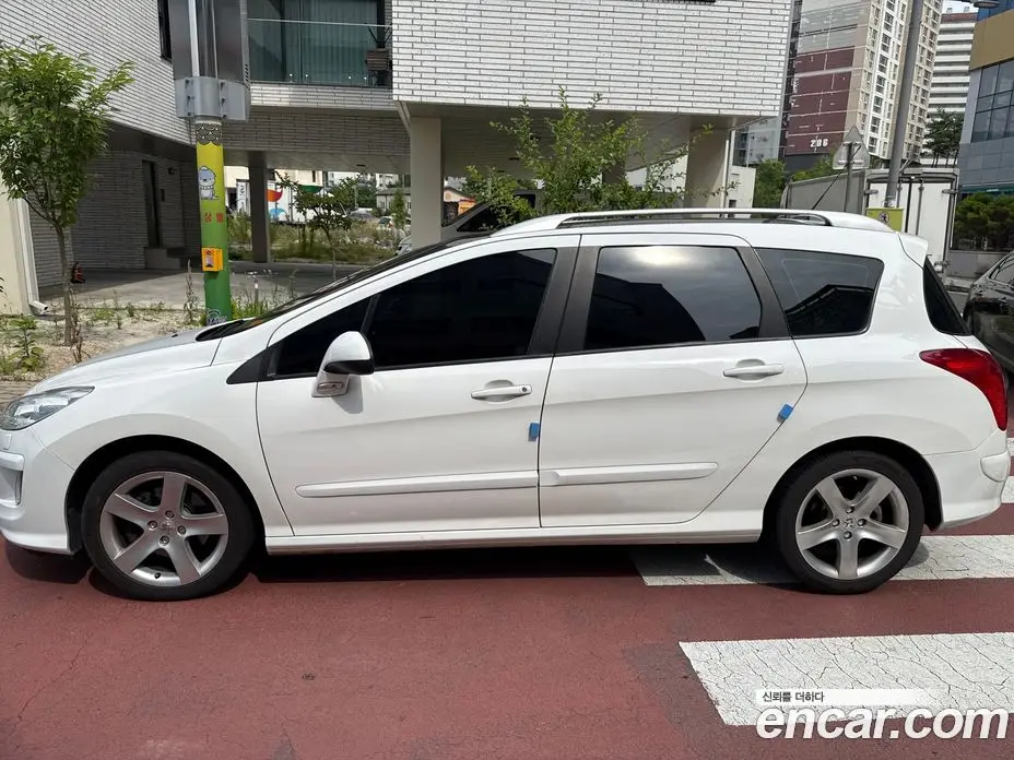 Peugeot 308 2009 2.0 автомат (гидро), фото 4