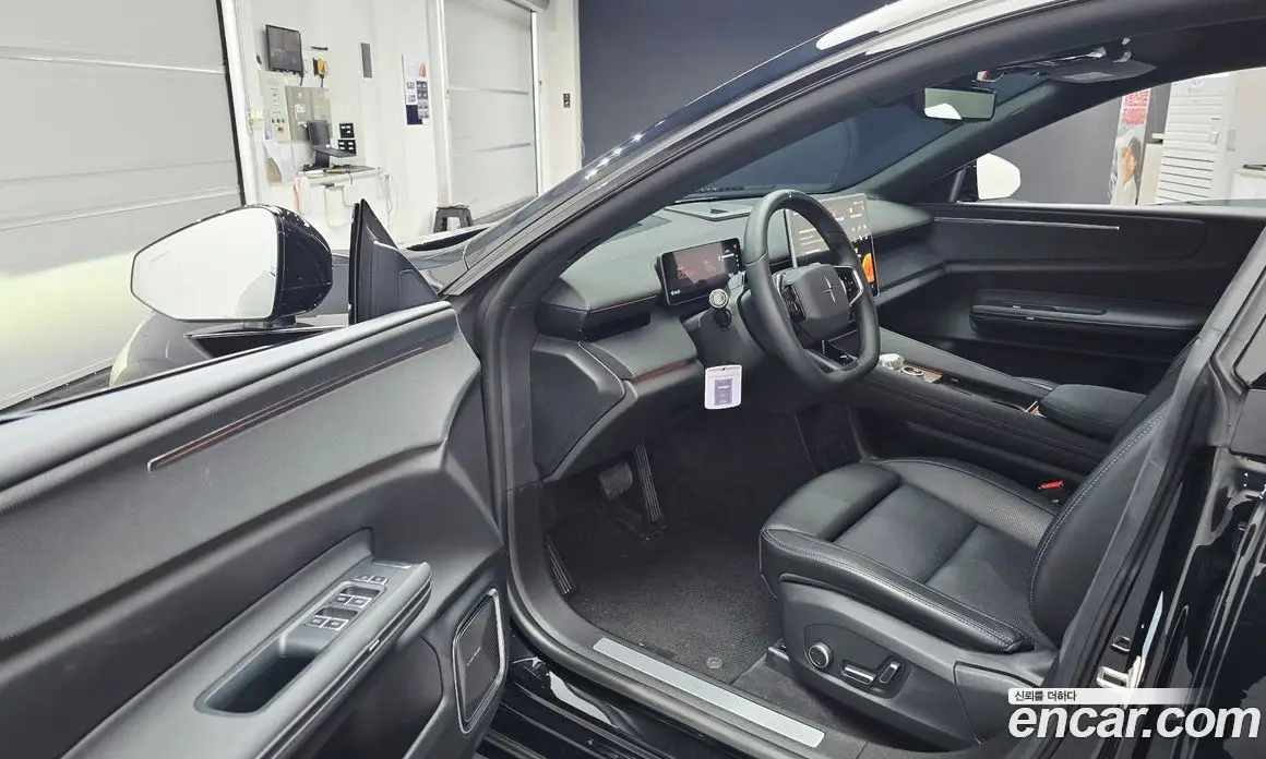 Polestar Polestar 4 2025 0.2 автомат (гидро), фото 13 Polestar Polestar 4 2025 0.2 автомат (гидро), фото 13