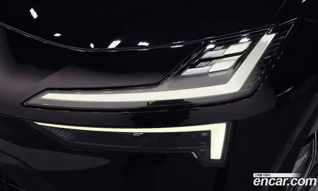 Polestar Polestar 4 2025 0.2 автомат (гидро), миниатюра 8 Polestar Polestar 4 2025 0.2 автомат (гидро), миниатюра 8