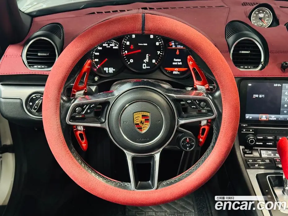 Porsche 718 2016 2.0 автомат (гидро), фото 13 Porsche 718 2016 2.0 автомат (гидро), фото 13