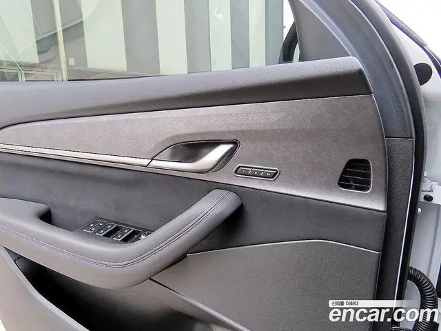 Renault (Samsung) Grand Koleos 2024 2.0 автомат (гидро), миниатюра 12