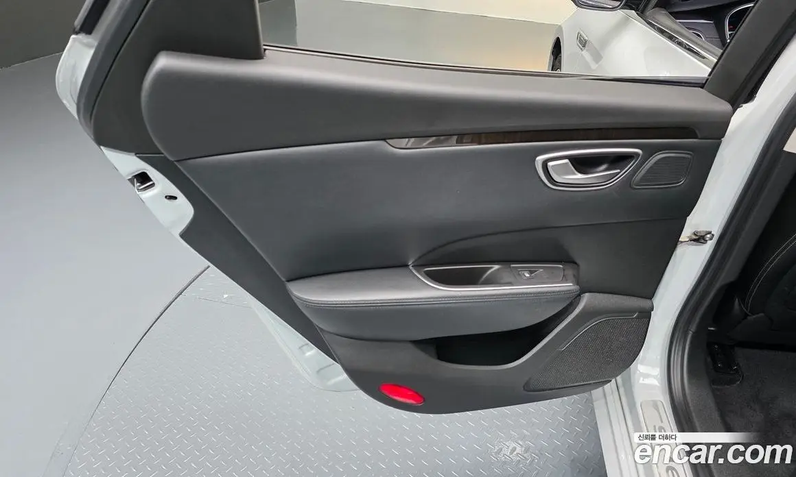 Renault (Samsung) SM6 2016 2.0 автомат (гидро), фото 15 Renault (Samsung) SM6 2016 2.0 автомат (гидро), фото 15