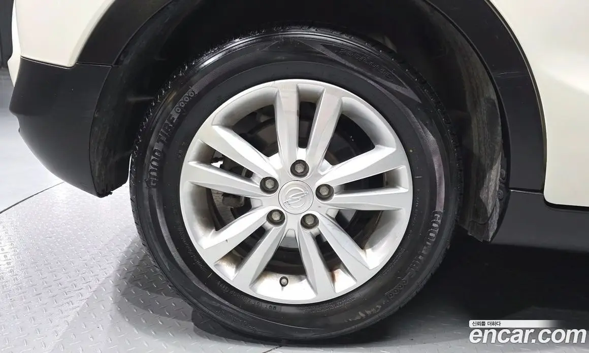 SsangYong TIBOLI 2015 1.6 автомат (гидро), фото 5 SsangYong TIBOLI 2015 1.6 автомат (гидро), фото 5