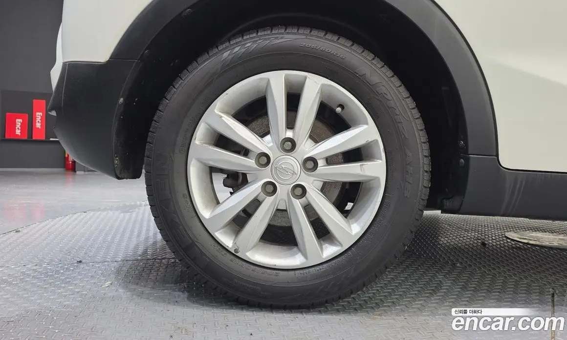 SsangYong TIBOLI 2016 1.6 автомат (гидро), фото 5 SsangYong TIBOLI 2016 1.6 автомат (гидро), фото 5