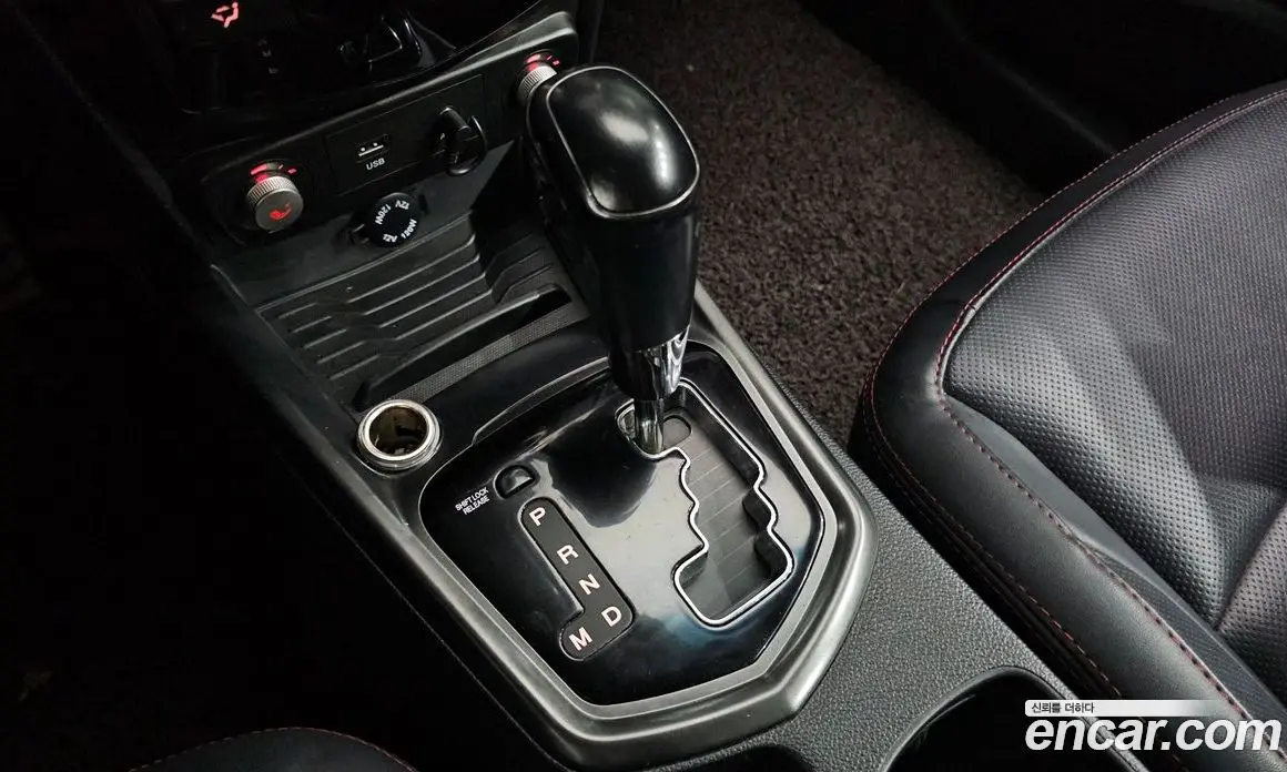 SsangYong TIBOLI 2018 1.6 автомат (гидро), фото 12