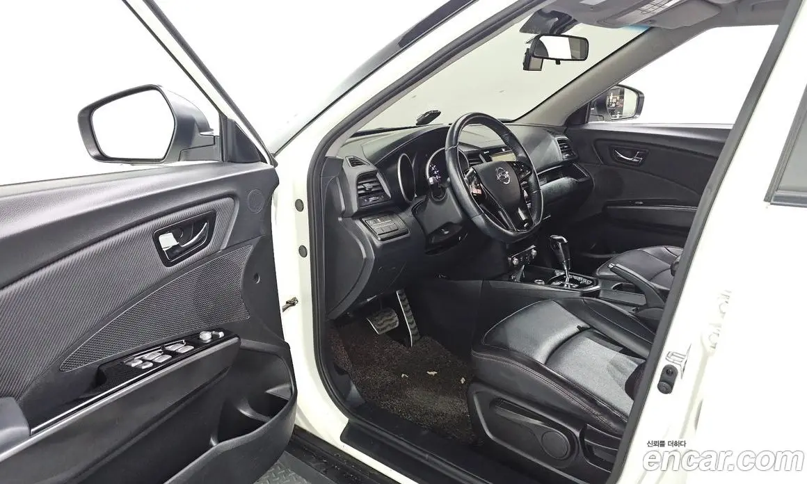 SsangYong TIBOLI 2018 1.6 автомат (гидро), фото 13