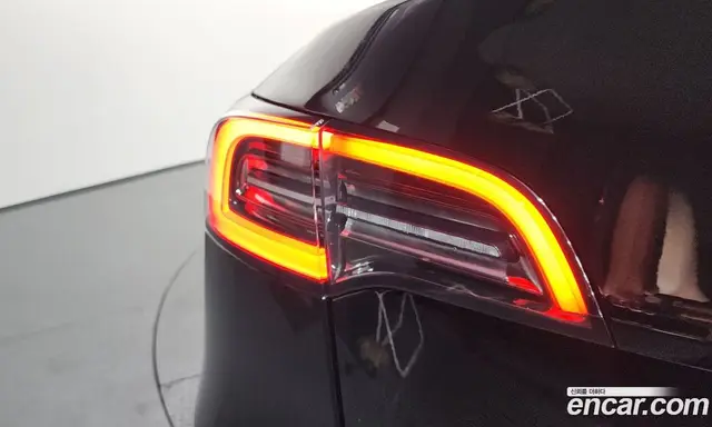 Tesla Model Y 2023 0.2 автомат (гидро), миниатюра 9 Tesla Model Y 2023 0.2 автомат (гидро), миниатюра 9