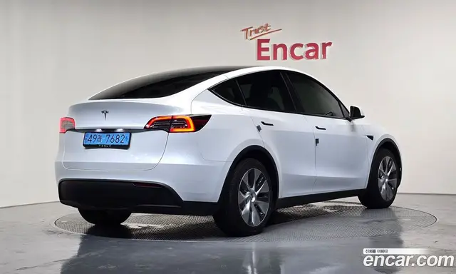 Tesla Model Y 2024 0.2 автомат (гидро), миниатюра 1 Tesla Model Y 2024 0.2 автомат (гидро), миниатюра 1