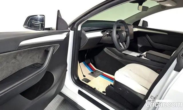 Tesla Model Y 2024 0.2 автомат (гидро), миниатюра 12