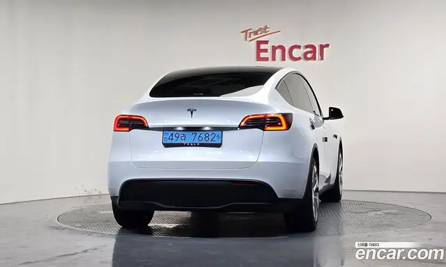 Tesla Model Y 2024 0.2 автомат (гидро), миниатюра 3 Tesla Model Y 2024 0.2 автомат (гидро), миниатюра 3