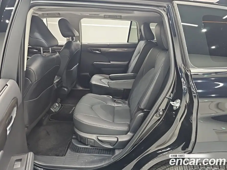 Toyota Highlander 2025 2.5 автомат (гидро), фото 12 Toyota Highlander 2025 2.5 автомат (гидро), фото 12
