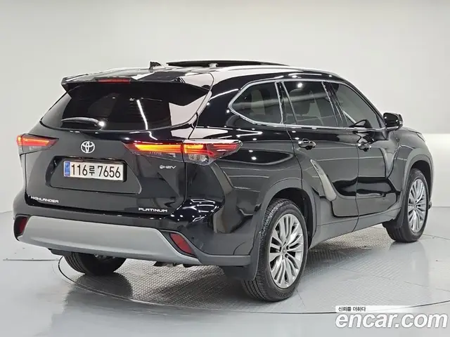 Toyota Highlander 2025 2.5 автомат (гидро), миниатюра 4 Toyota Highlander 2025 2.5 автомат (гидро), миниатюра 4