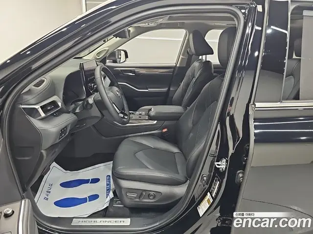 Toyota Highlander 2025 2.5 автомат (гидро), миниатюра 10 Toyota Highlander 2025 2.5 автомат (гидро), миниатюра 10