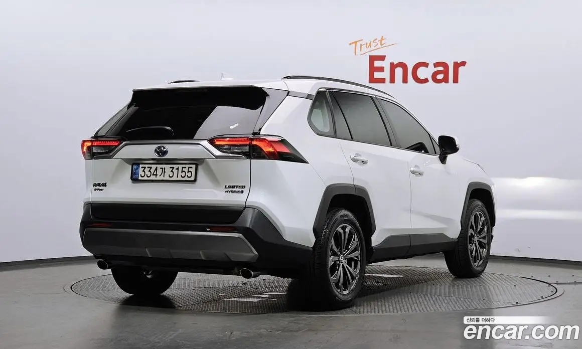 Toyota RAV4 2022 2.5 автомат (гидро), фото 2 Toyota RAV4 2022 2.5 автомат (гидро), фото 2