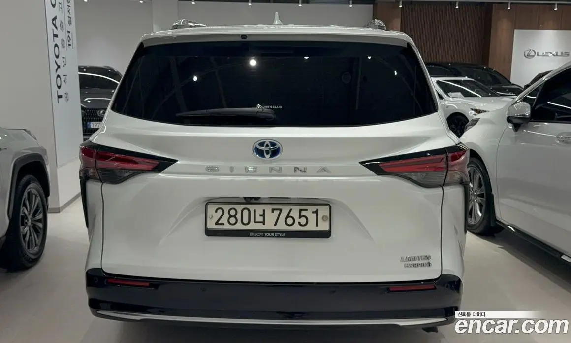 Toyota Sienna 2022 2.5 автомат (вариатор), фото 4 Toyota Sienna 2022 2.5 автомат (вариатор), фото 4