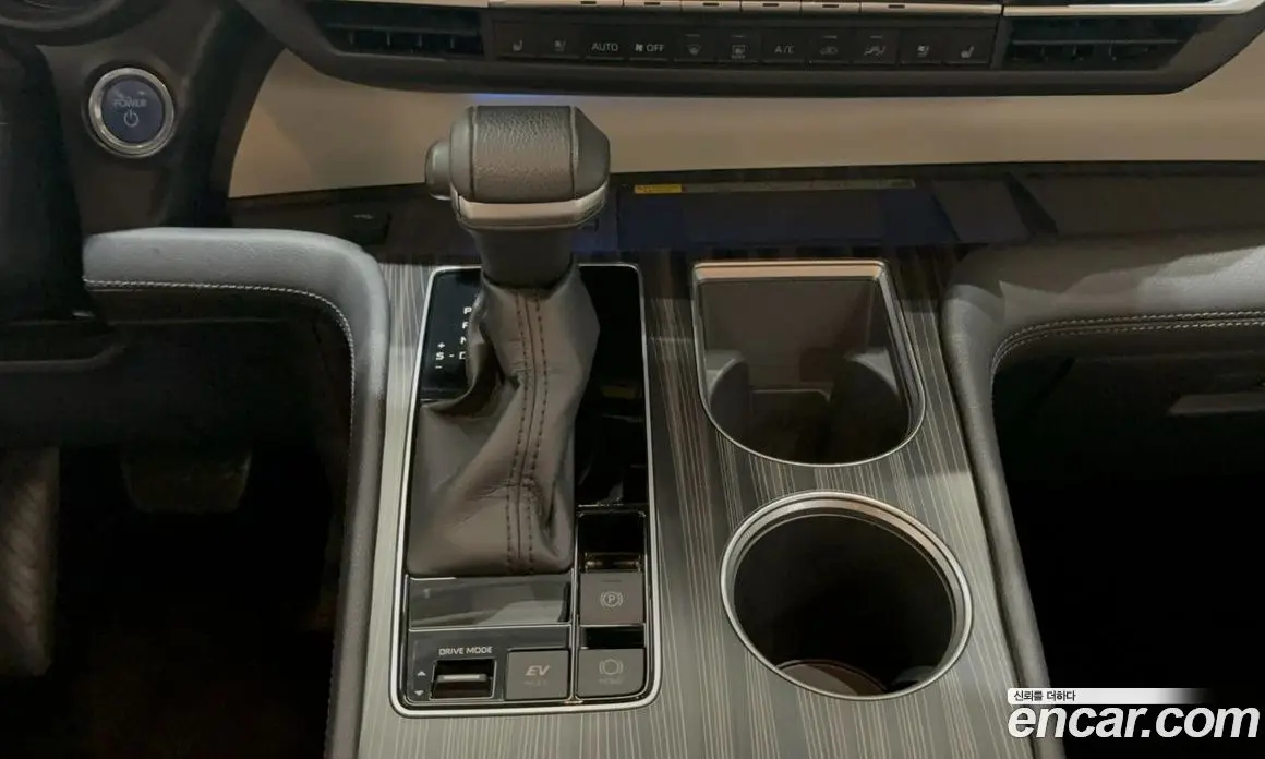 Toyota Sienna 2022 2.5 автомат (вариатор), фото 9 Toyota Sienna 2022 2.5 автомат (вариатор), фото 9