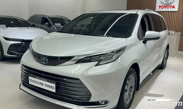 Toyota Sienna, 2023, 29 371 км Toyota Sienna, 2023, 29 371 км