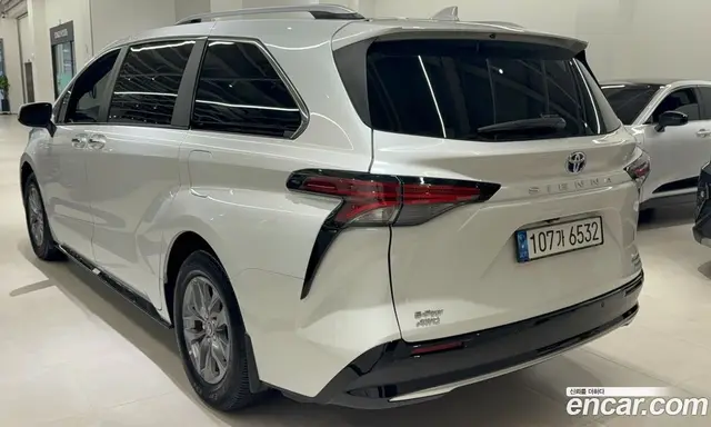 Toyota Sienna 2023 2.5 автомат (вариатор), миниатюра 2