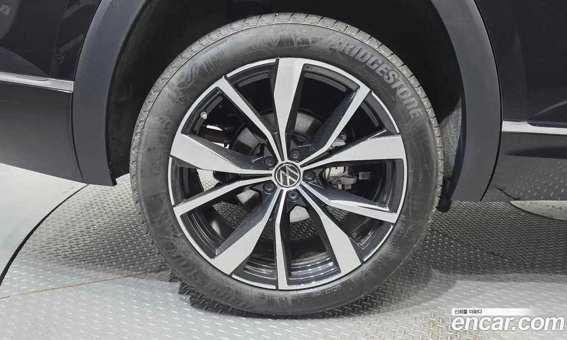 Volkswagen Atlas 2025 2.0 автомат (гидро), фото 5 Volkswagen Atlas 2025 2.0 автомат (гидро), фото 5