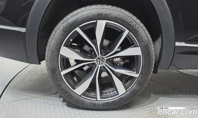 Volkswagen Atlas 2025 2.0 автомат (гидро), миниатюра 5 Volkswagen Atlas 2025 2.0 автомат (гидро), миниатюра 5