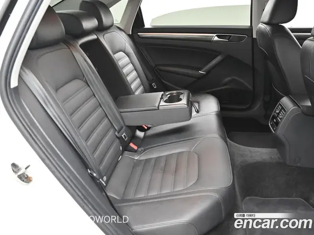 Volkswagen Passat 2018 2.0 автомат (гидро), миниатюра 12