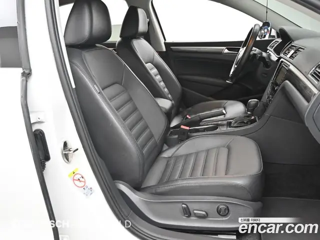 Volkswagen Passat 2018 2.0 автомат (гидро), миниатюра 10 Volkswagen Passat 2018 2.0 автомат (гидро), миниатюра 10