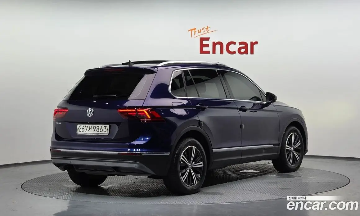 Volkswagen Tiguan 2019 2.0 автомат (гидро), фото 2 Volkswagen Tiguan 2019 2.0 автомат (гидро), фото 2