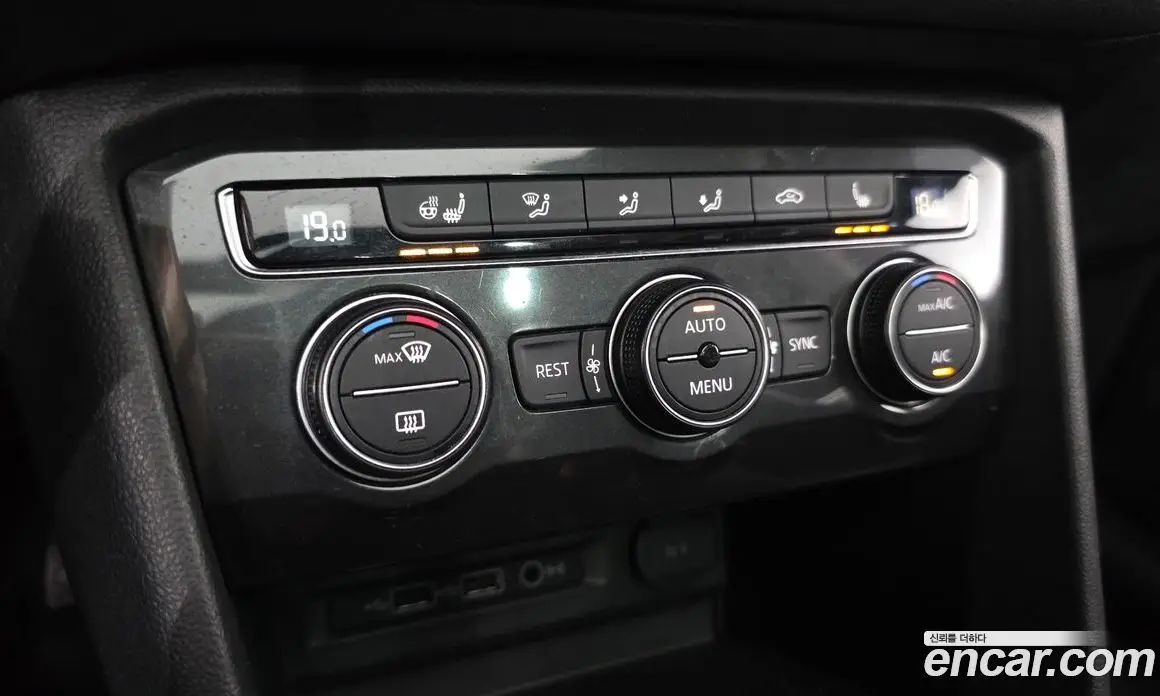 Volkswagen Tiguan 2019 2.0 автомат (гидро), фото 16 Volkswagen Tiguan 2019 2.0 автомат (гидро), фото 16