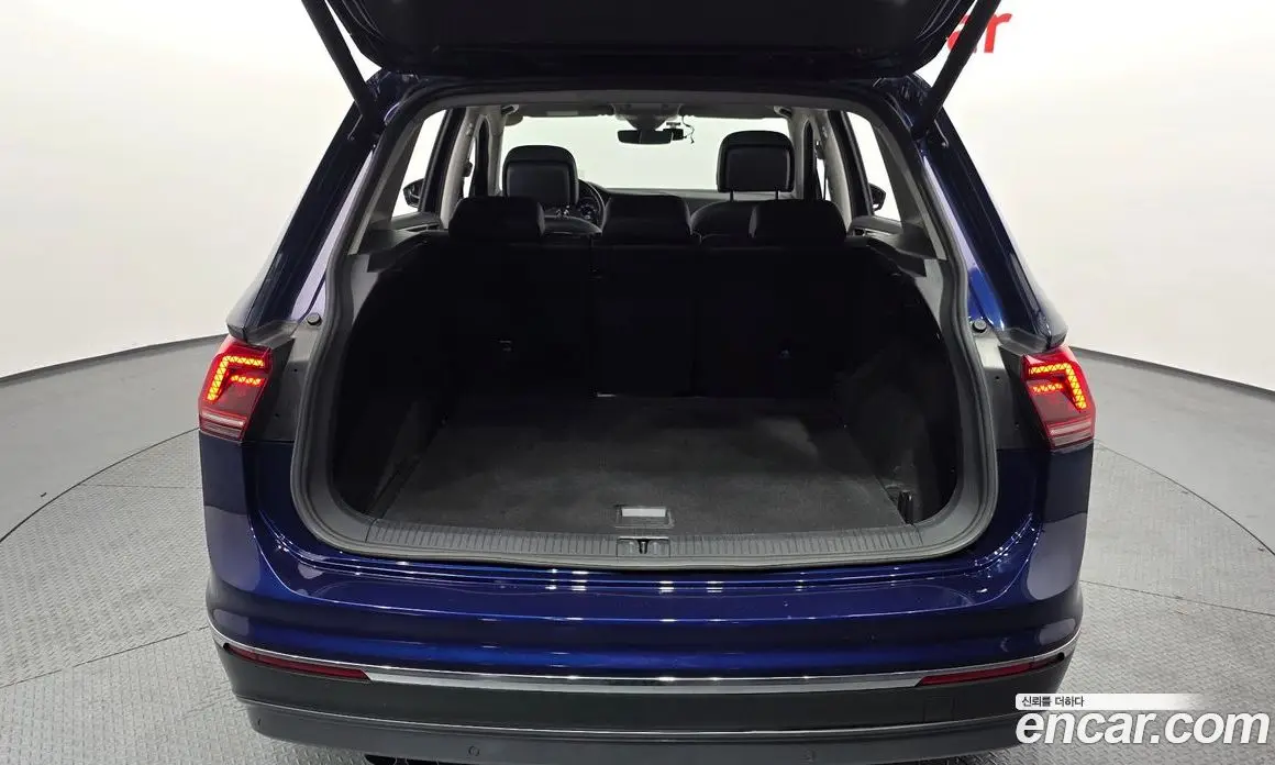 Volkswagen Tiguan 2019 2.0 автомат (гидро), фото 20 Volkswagen Tiguan 2019 2.0 автомат (гидро), фото 20