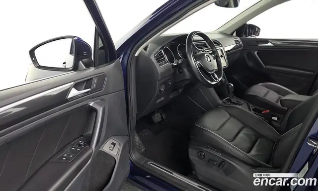 Volkswagen Tiguan 2019 2.0 автомат (гидро), миниатюра 10 Volkswagen Tiguan 2019 2.0 автомат (гидро), миниатюра 10