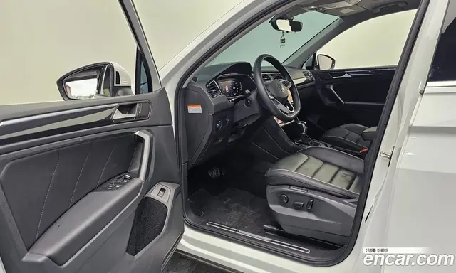 Volkswagen Tiguan 2024 2.0 автомат (гидро), миниатюра 12