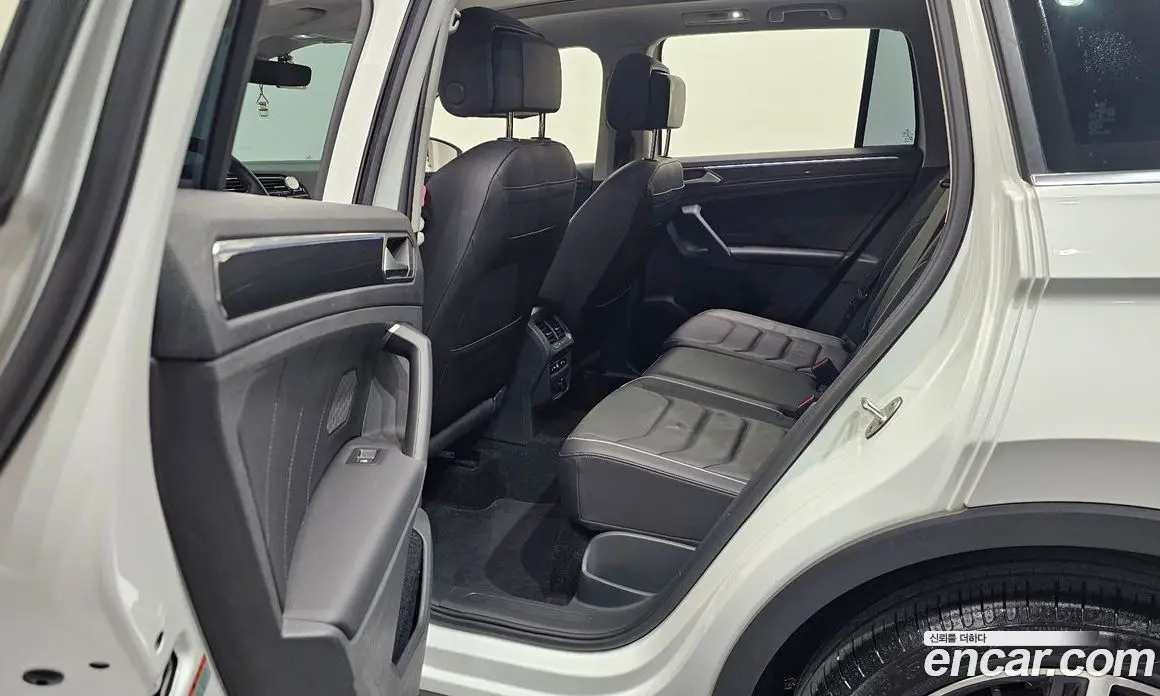 Volkswagen Tiguan 2024 2.0 автомат (гидро), фото 15 Volkswagen Tiguan 2024 2.0 автомат (гидро), фото 15