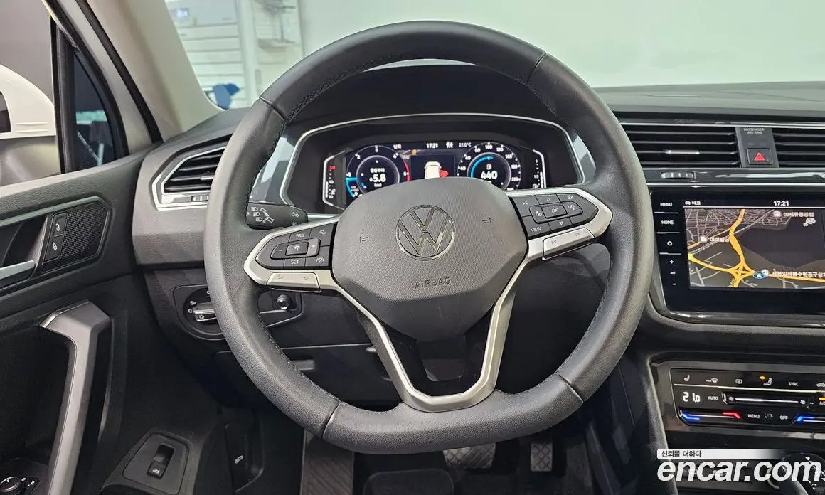 Volkswagen Tiguan 2024 2.0 автомат (гидро), фото 18 Volkswagen Tiguan 2024 2.0 автомат (гидро), фото 18