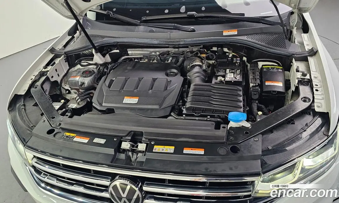 Volkswagen Tiguan 2024 2.0 автомат (гидро), фото 5 Volkswagen Tiguan 2024 2.0 автомат (гидро), фото 5